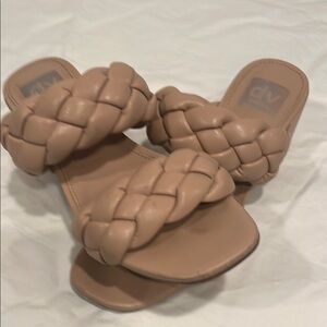 DV by Dolce Vita Women's Tan Braided Sandals